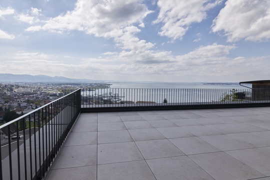 Residieren am Pfänderhang. Exklusive Penthouse-Wohnung mit Seeblick zu vermieten.